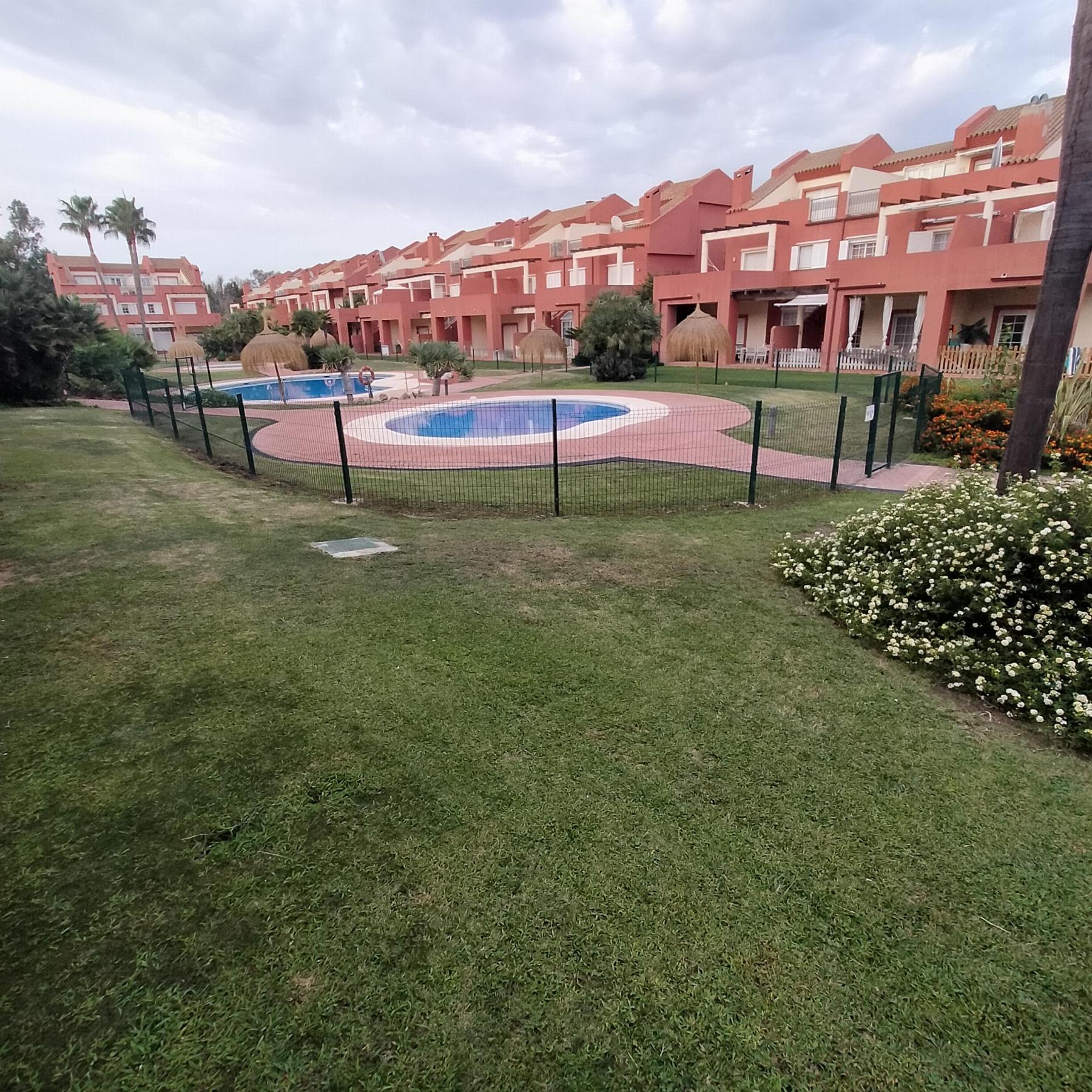 For sale of chalet in San Roque