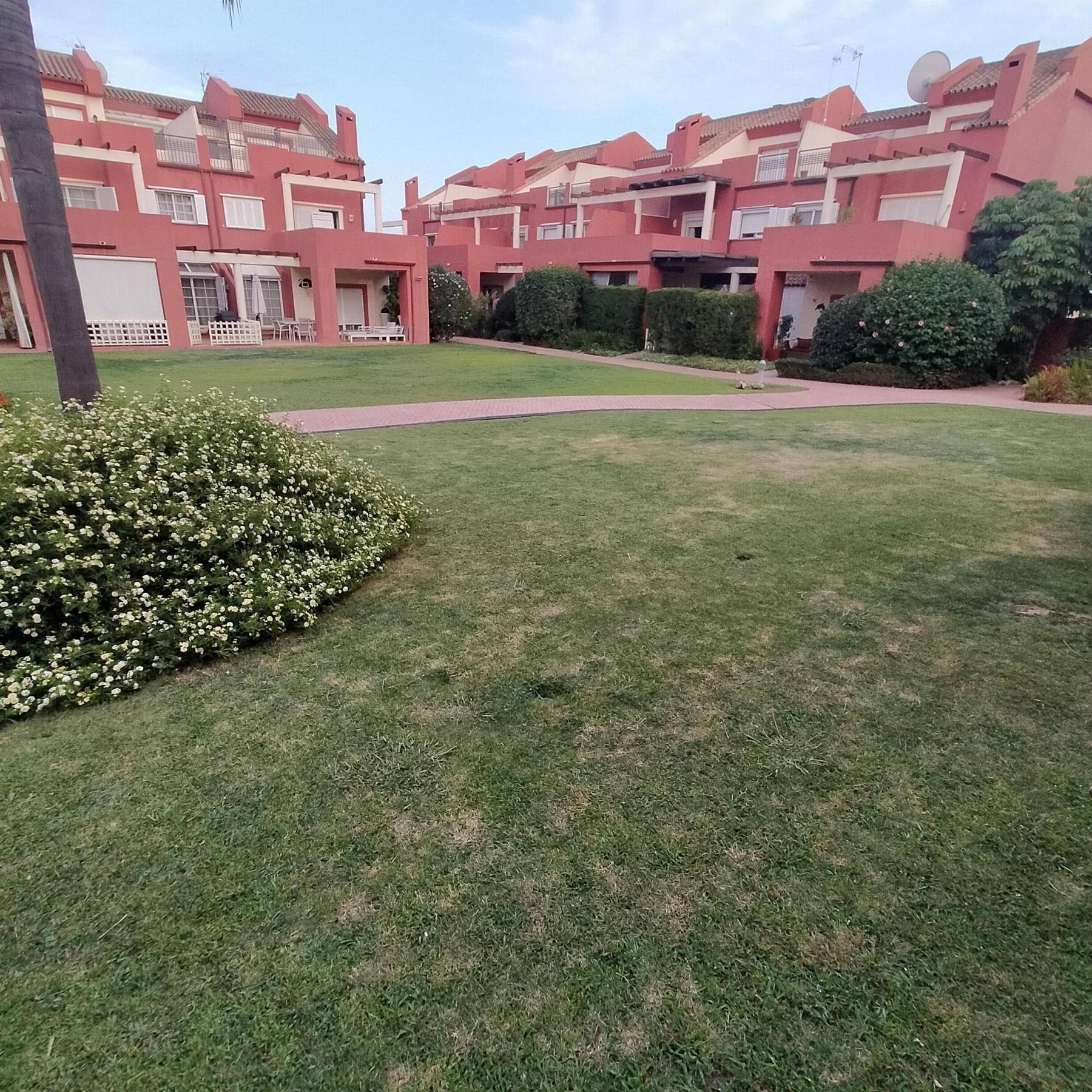 For sale of chalet in San Roque