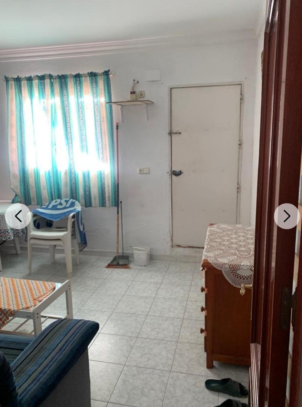 For sale of house in Chiclana de la Frontera