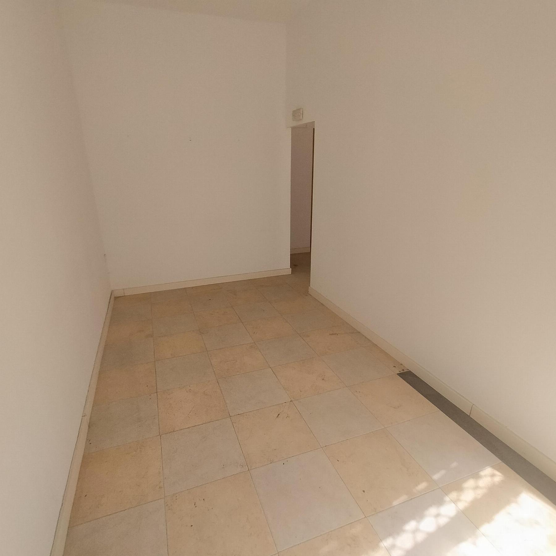For rent of commercial in San Fernando