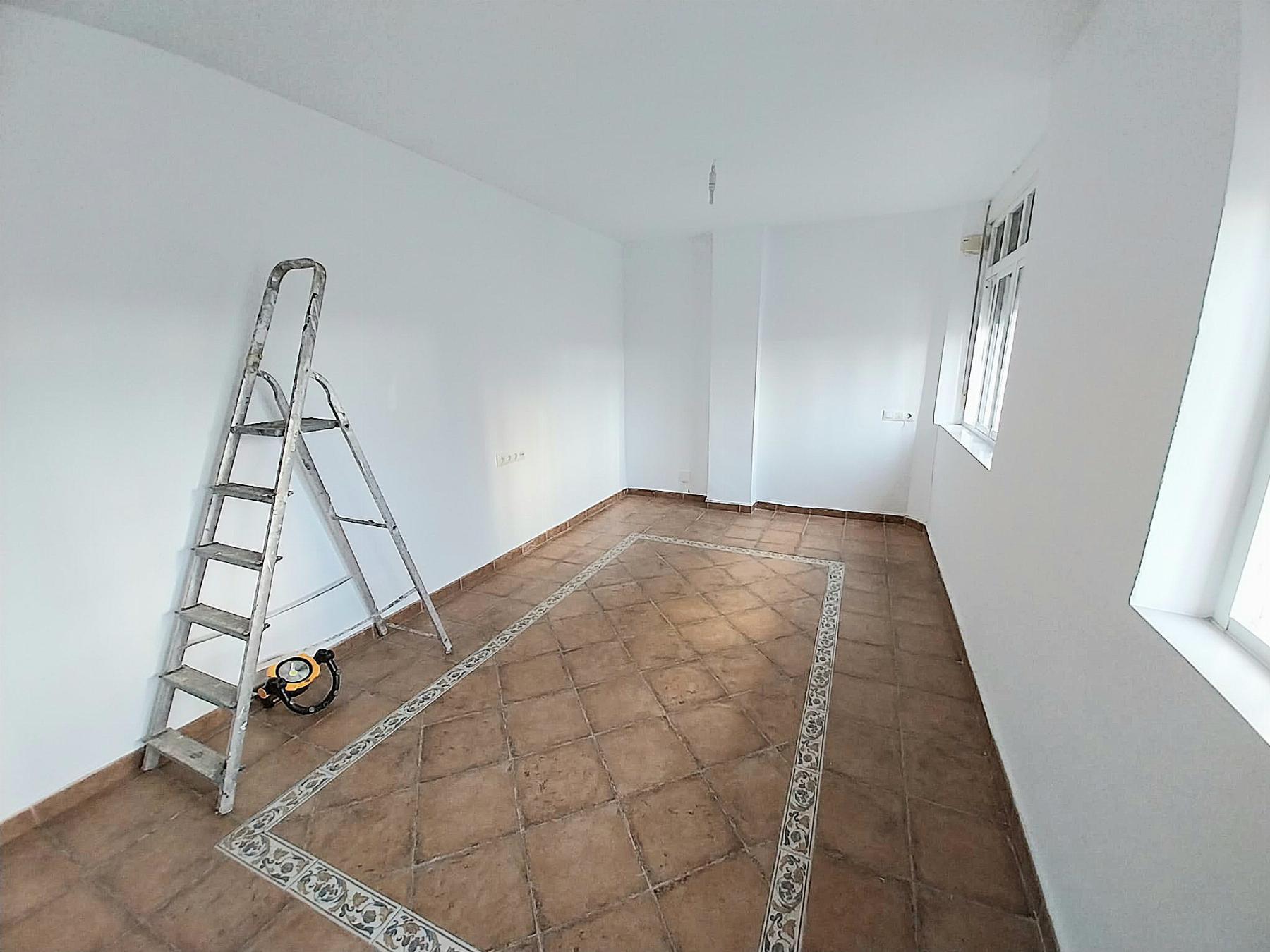 For sale of flat in San Fernando