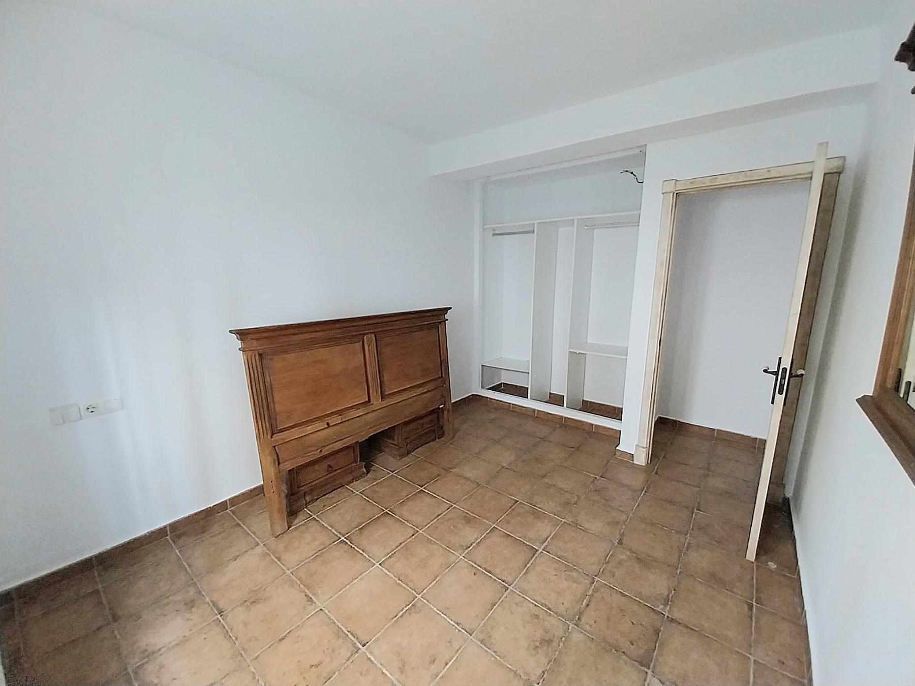 For sale of flat in San Fernando