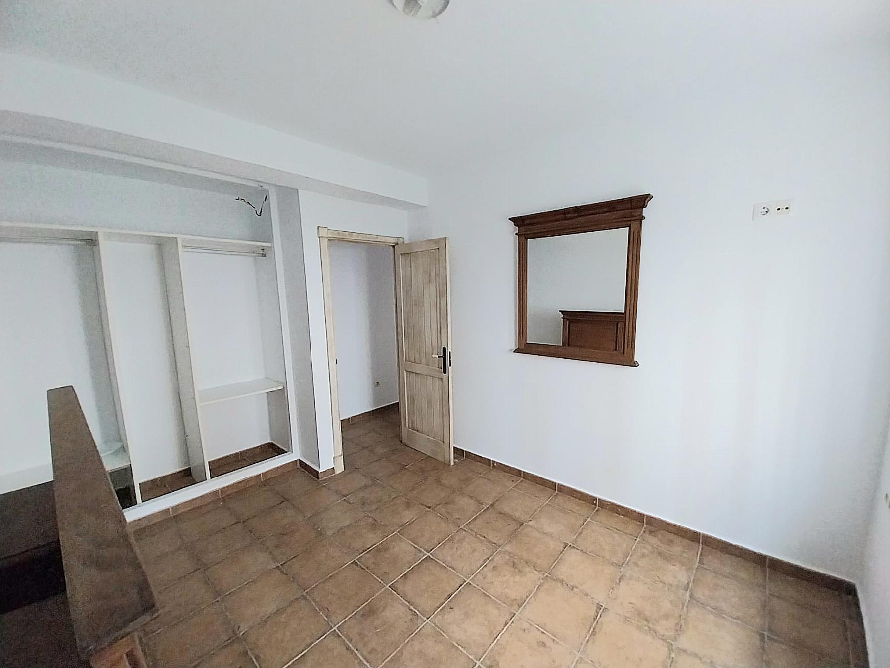 For sale of flat in San Fernando