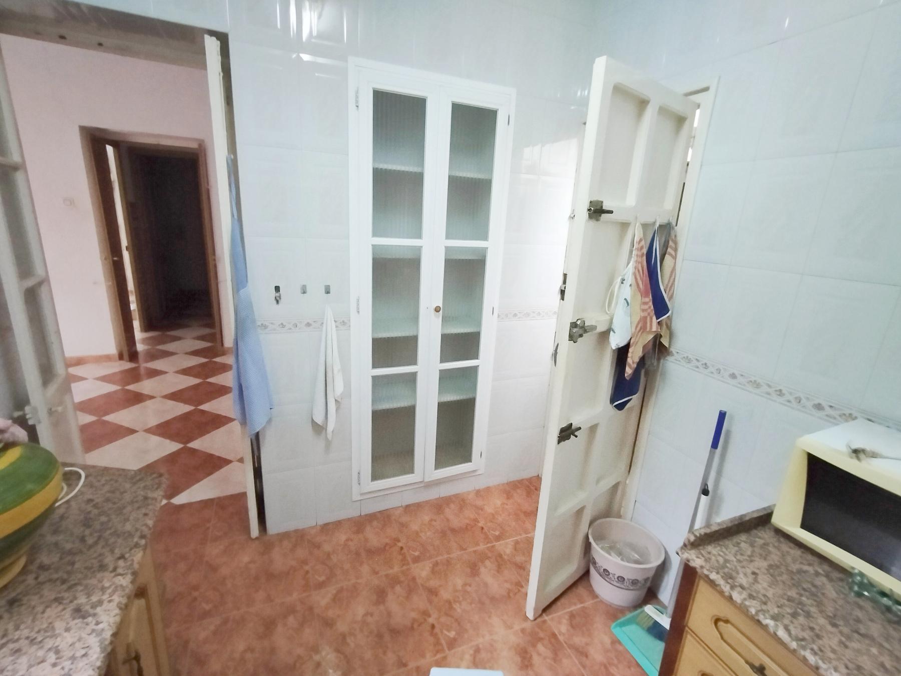 For sale of house in San Fernando