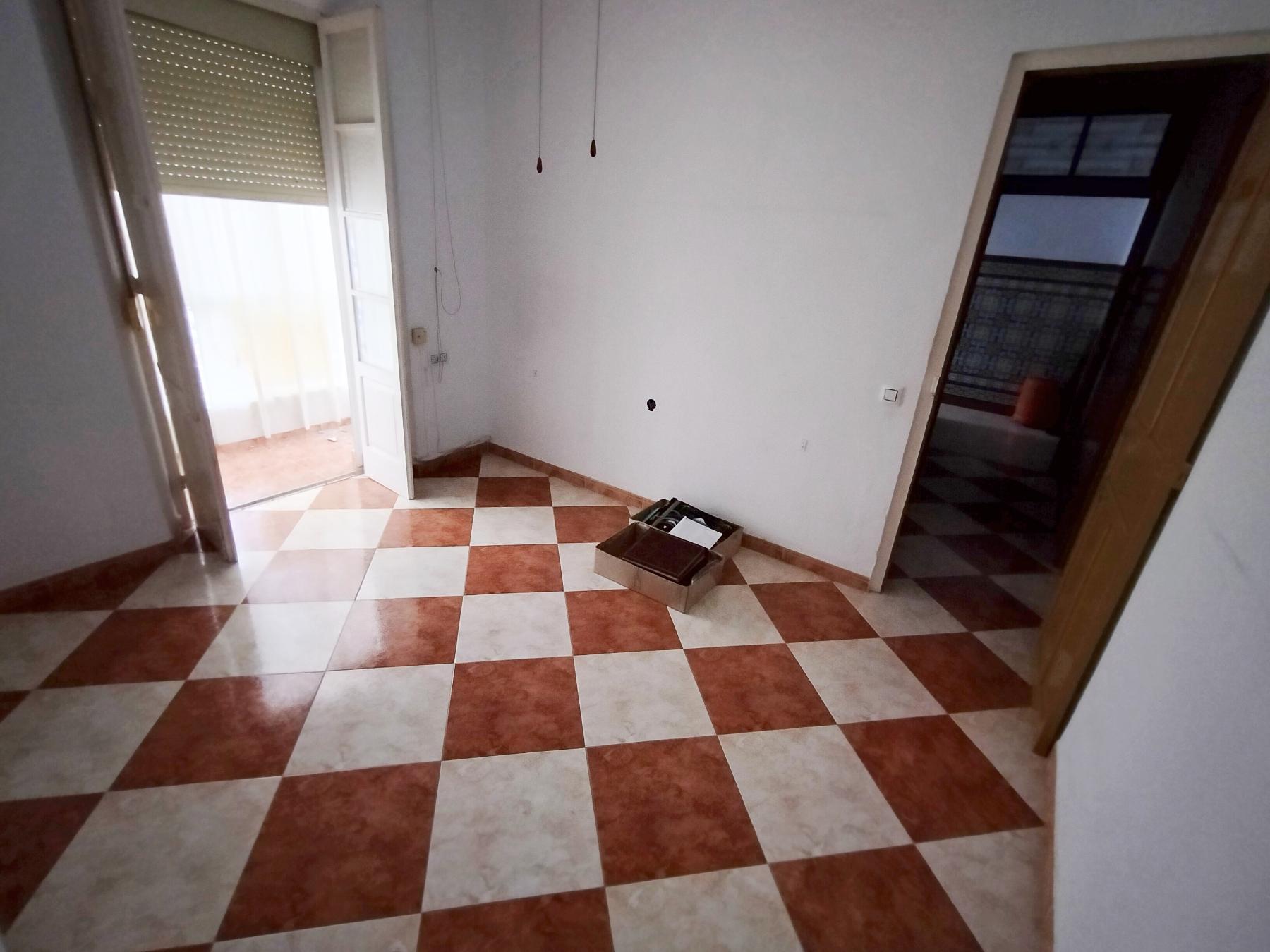 For sale of house in San Fernando