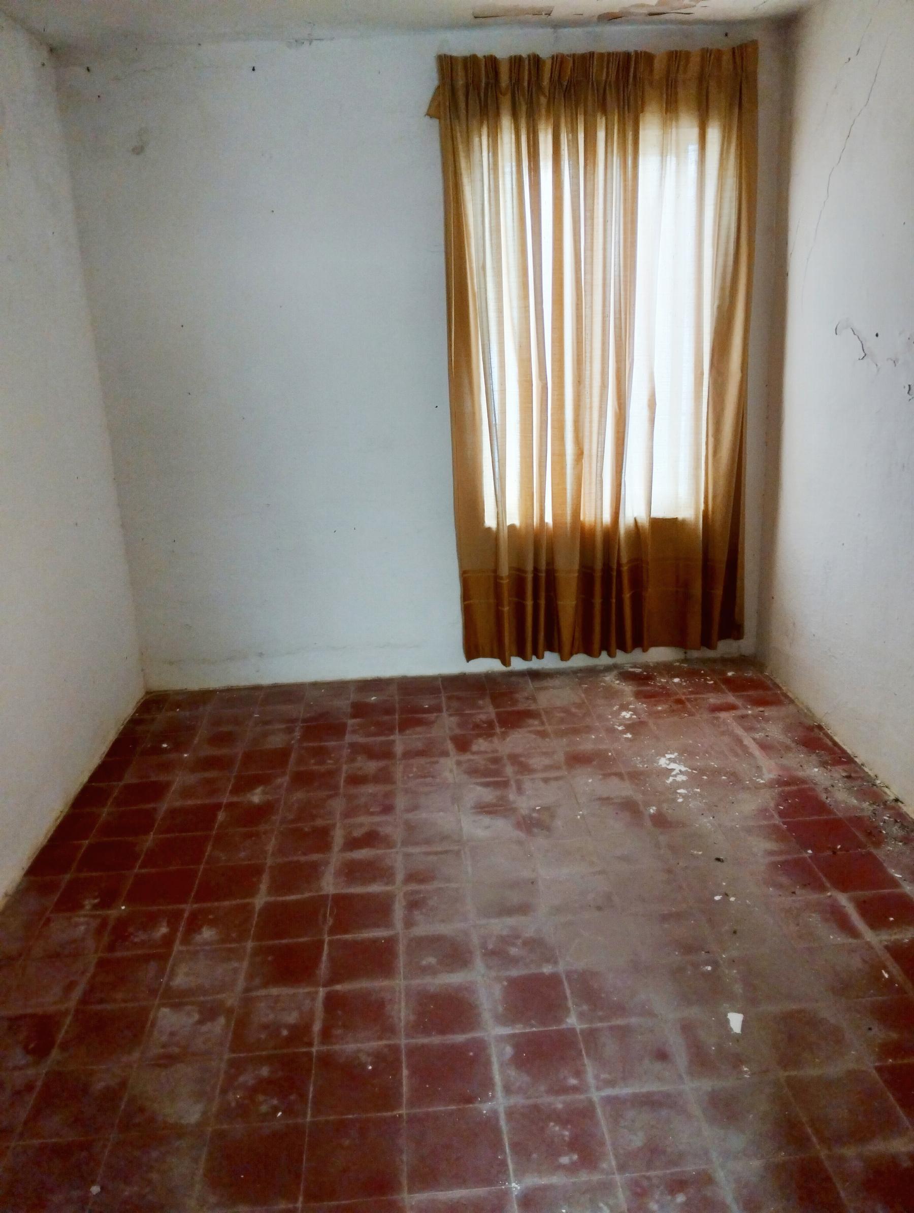 For sale of house in San Fernando