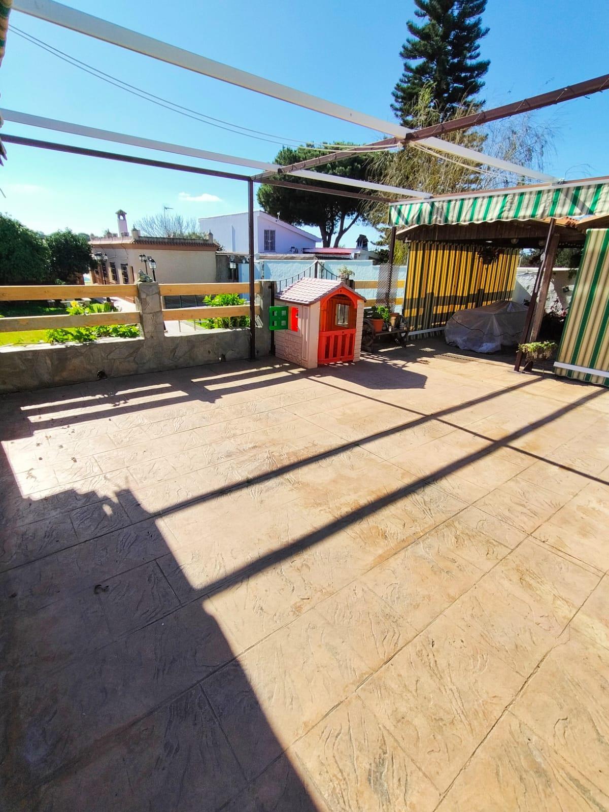For sale of chalet in Chiclana de la Frontera