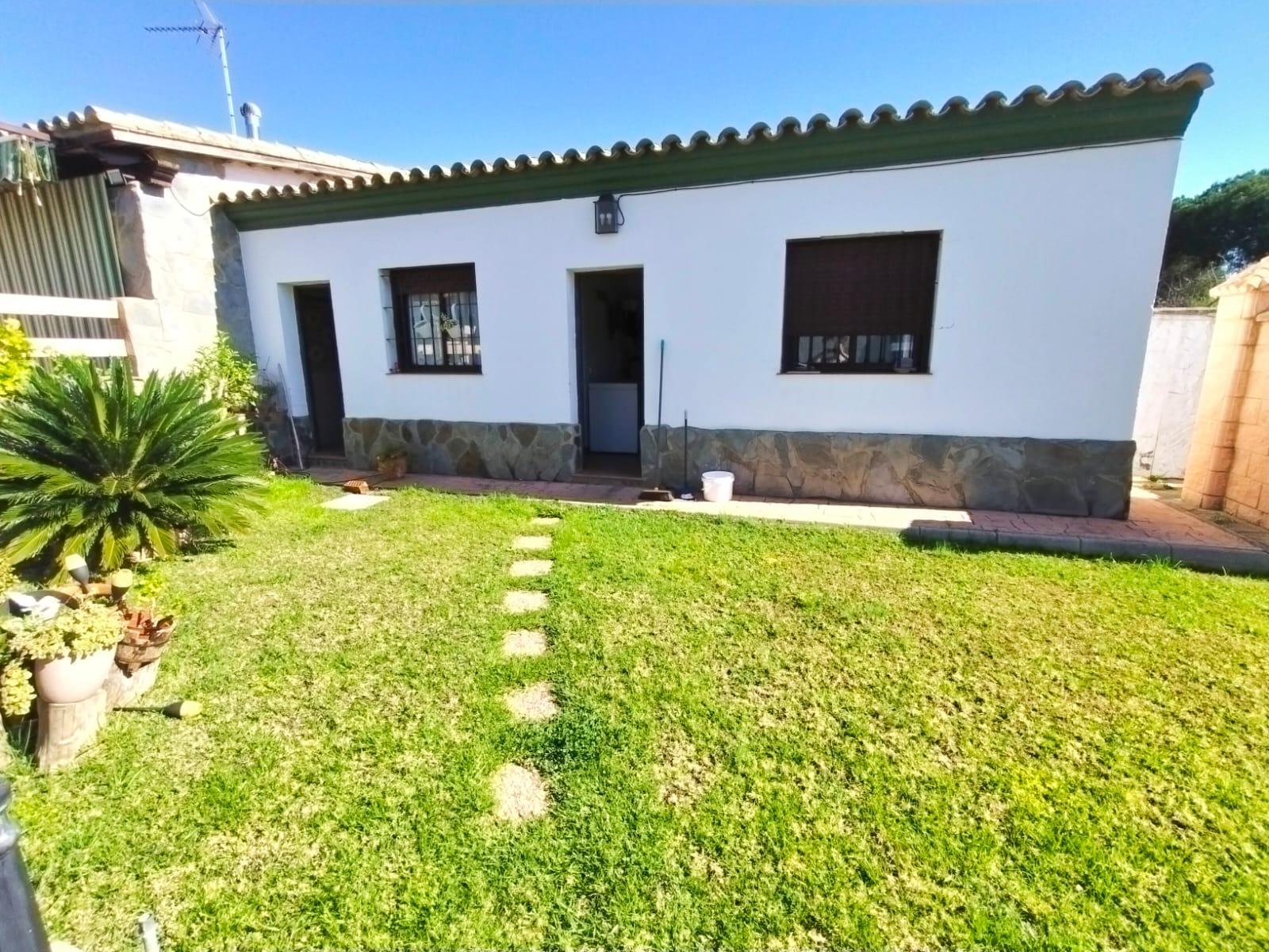 For sale of chalet in Chiclana de la Frontera