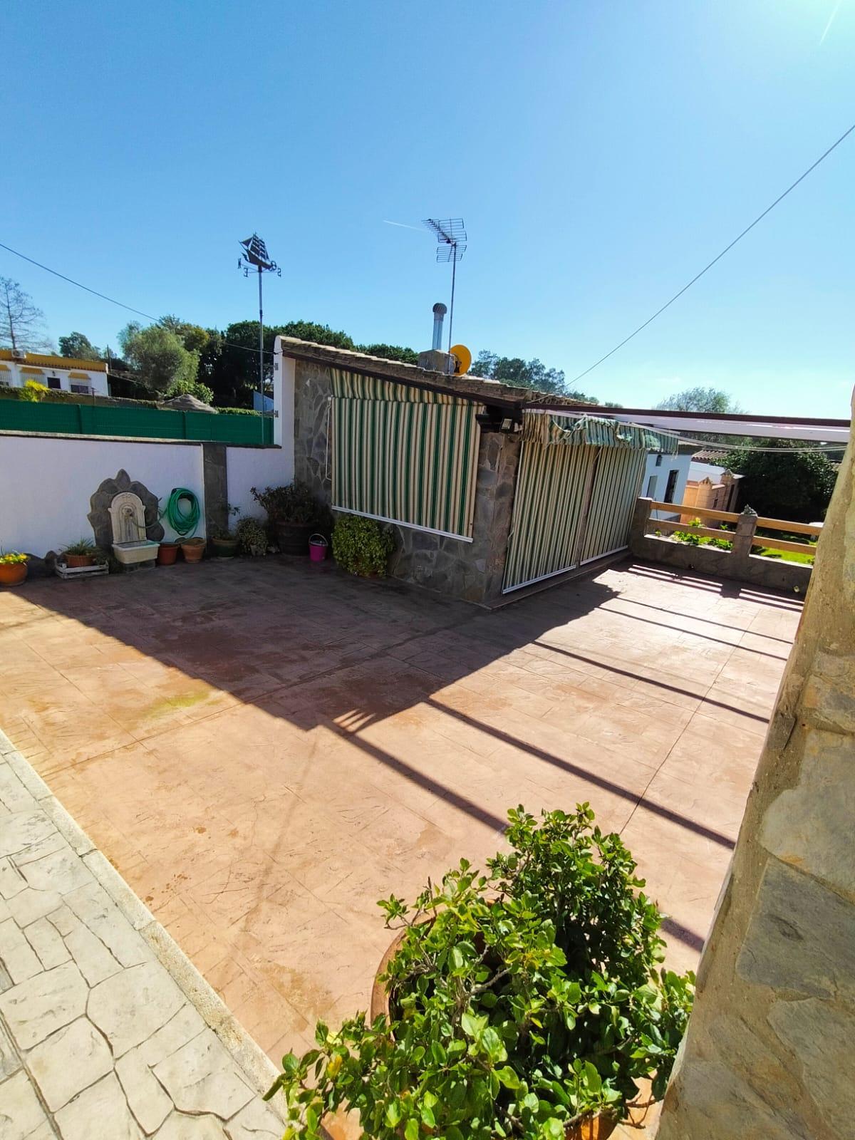 For sale of chalet in Chiclana de la Frontera