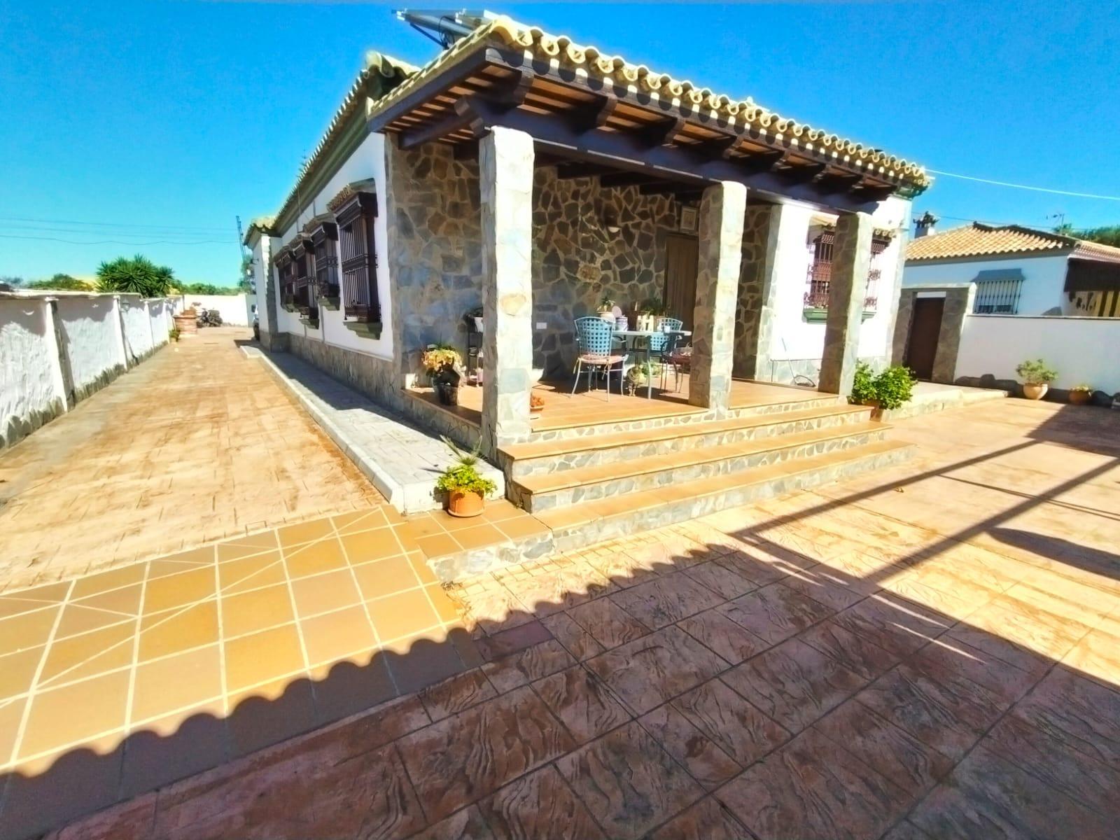 For sale of chalet in Chiclana de la Frontera