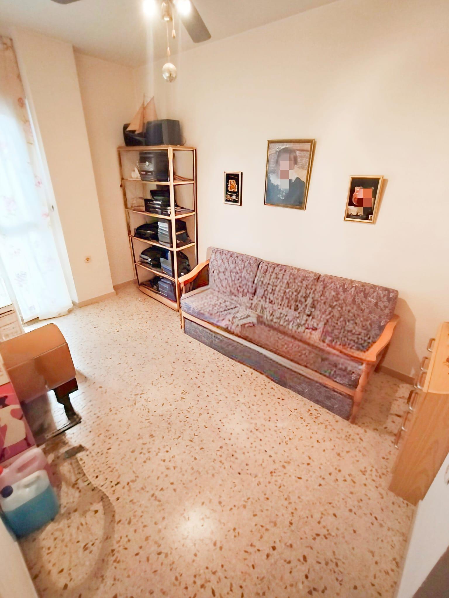 For sale of flat in San Fernando