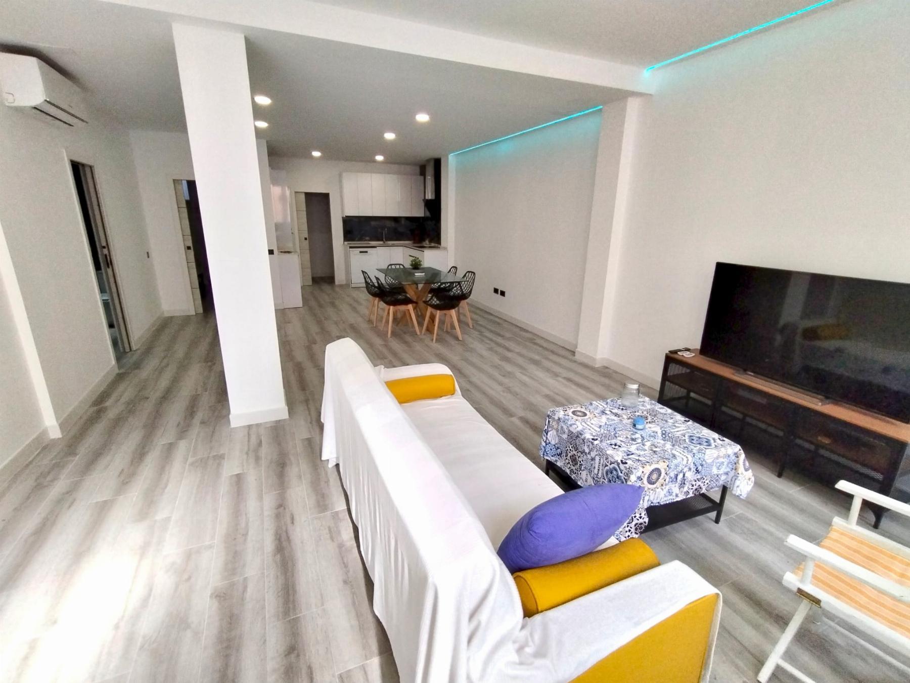 For sale of apartment in Cádiz