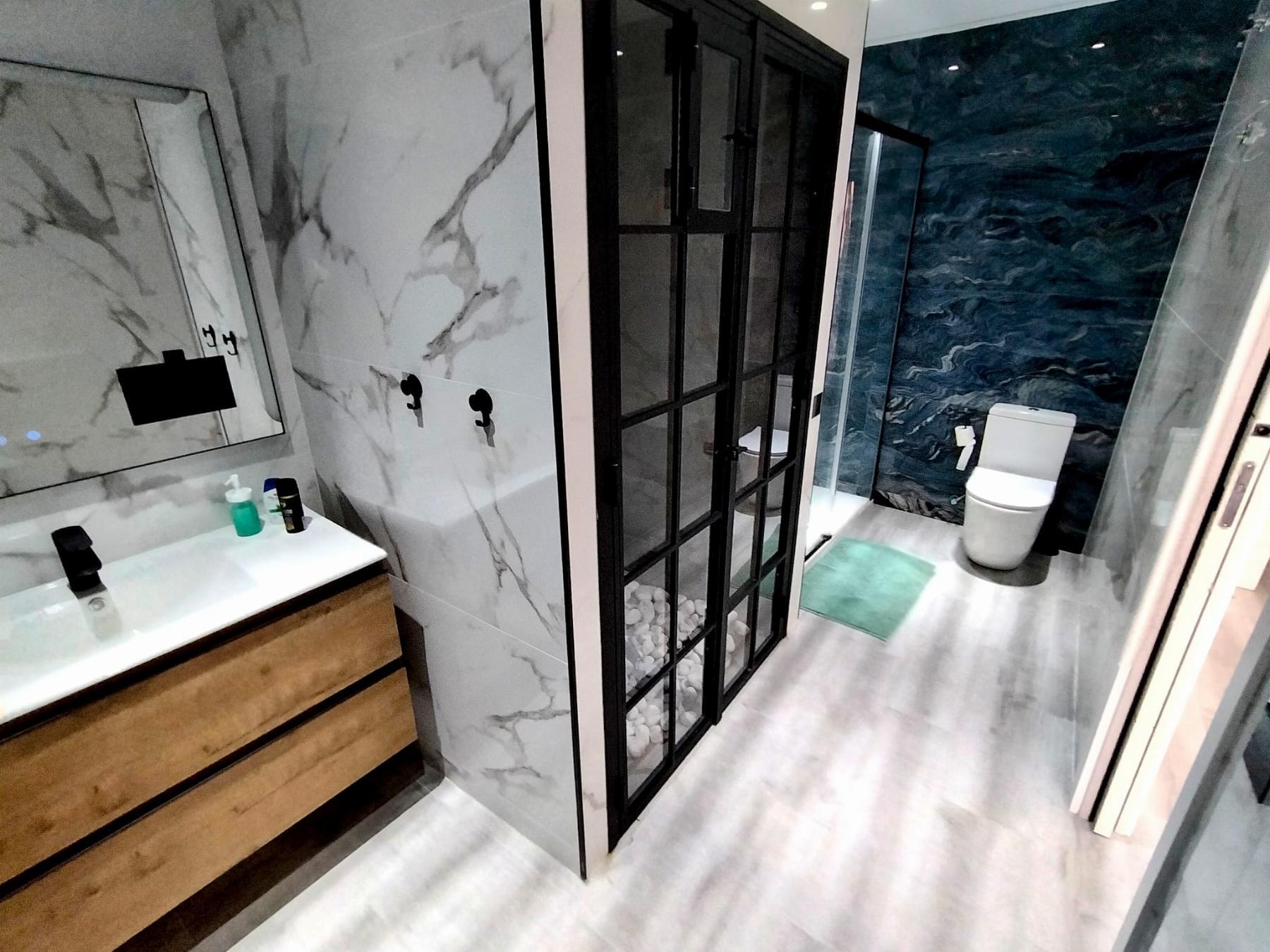 For sale of apartment in Cádiz