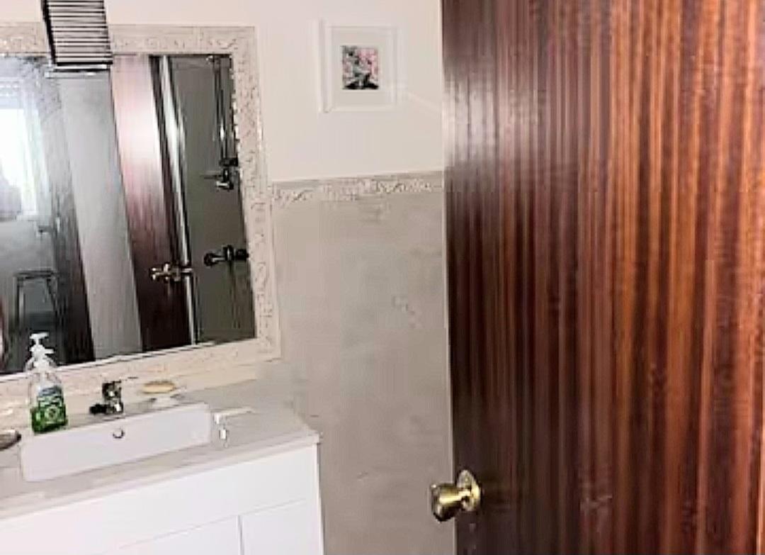 For sale of flat in San Fernando