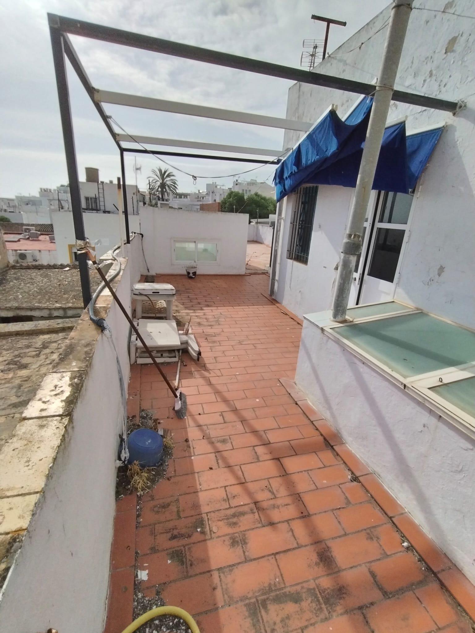 For sale of house in Conil