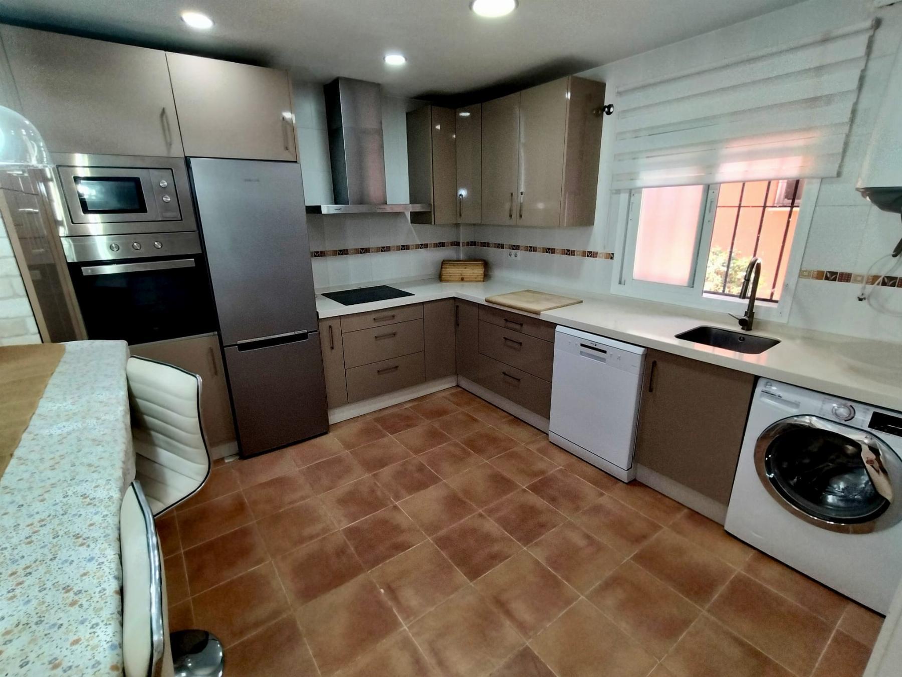 For sale of house in San Fernando