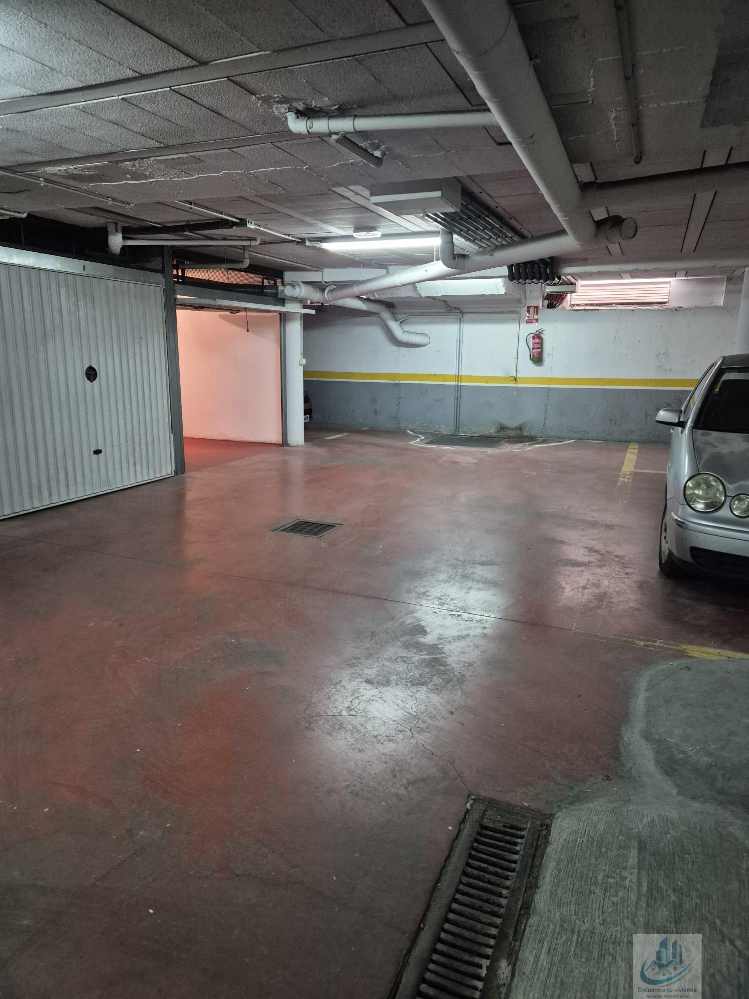 For sale of garage in San Fernando