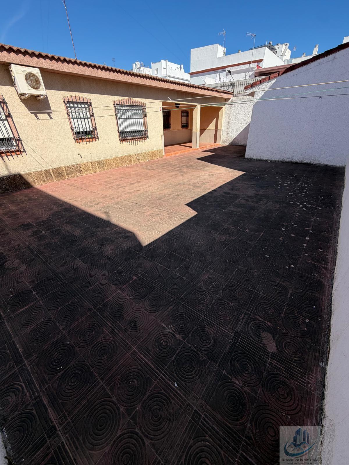 Venta de casa en Chiclana de la Frontera