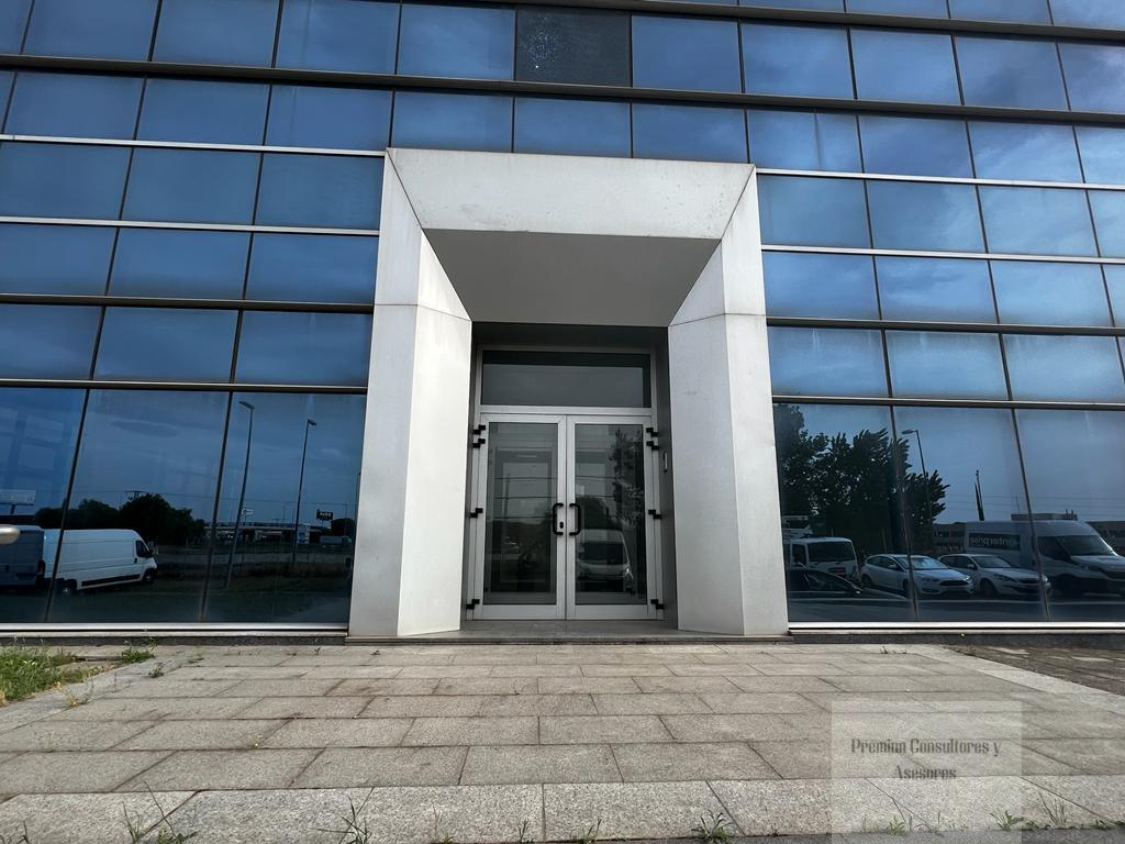 For sale of office in Alcalá de Henares
