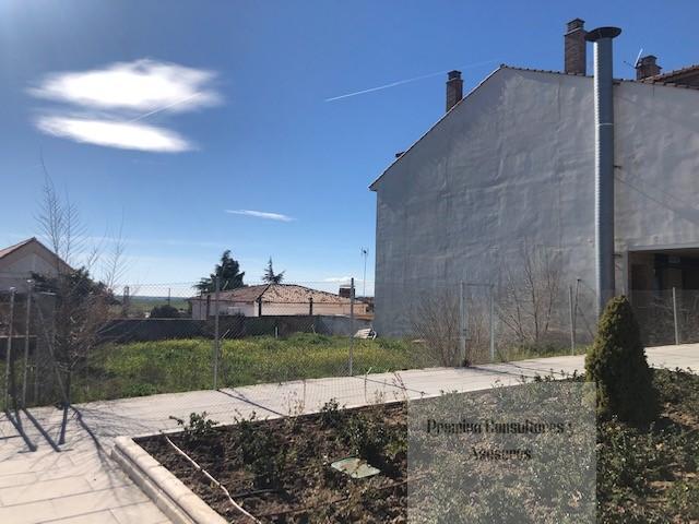 Venta de terreno en Sevilla la Nueva