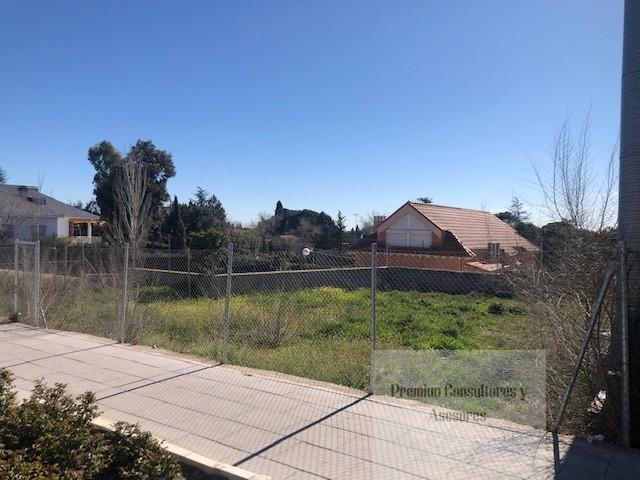Venta de terreno en Sevilla la Nueva