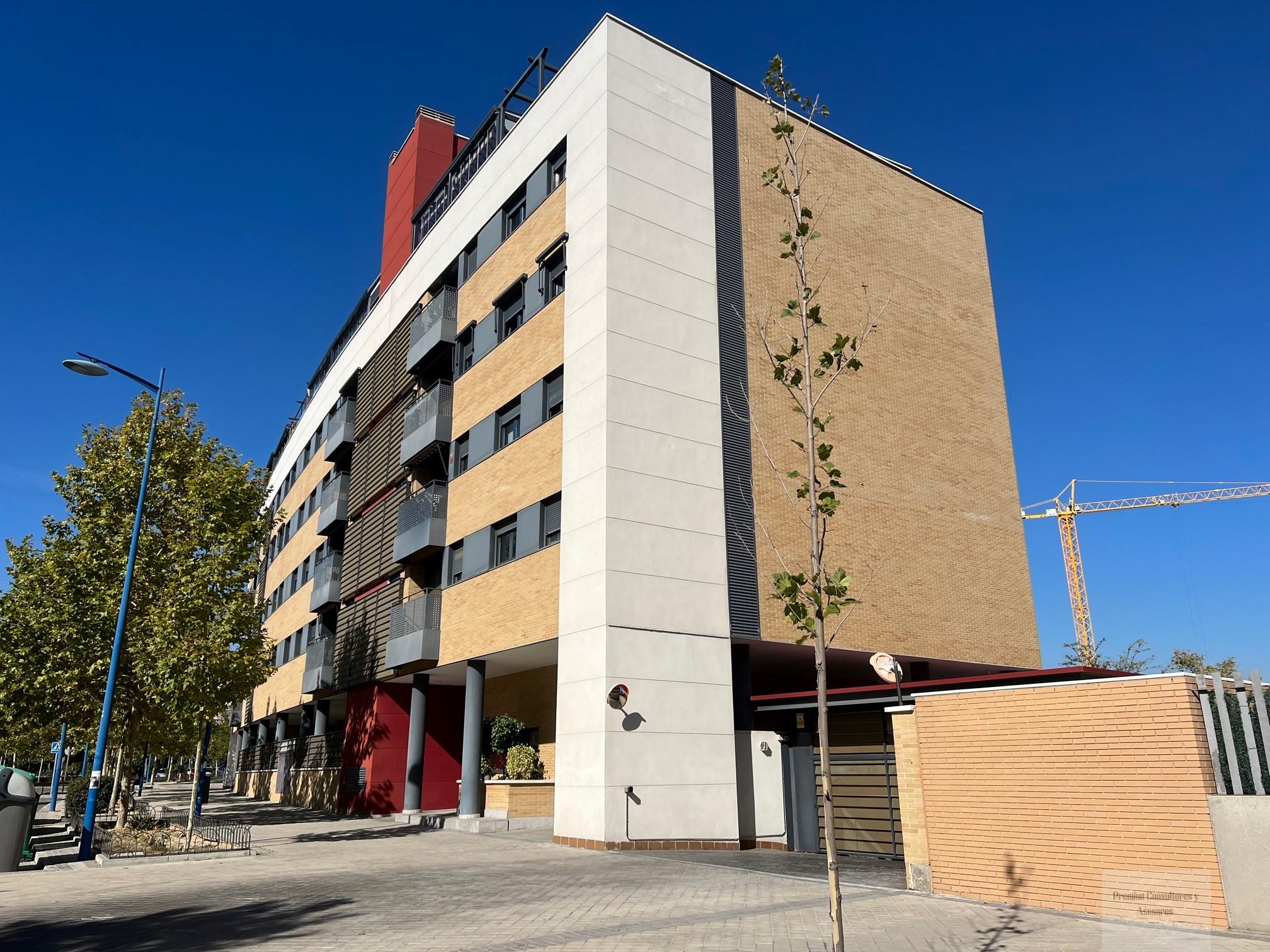 For sale of garage in Leganés