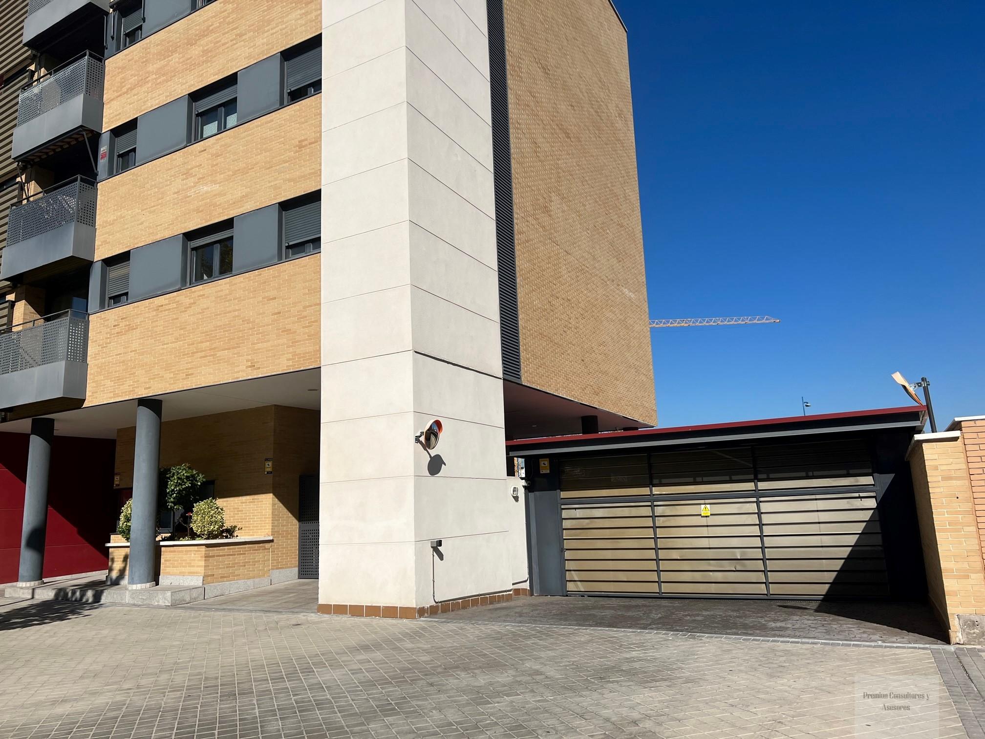For sale of garage in Leganés