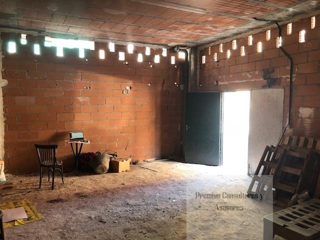 For sale of commercial in Leganés