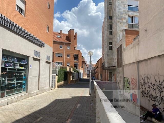 For sale of commercial in Madrid
