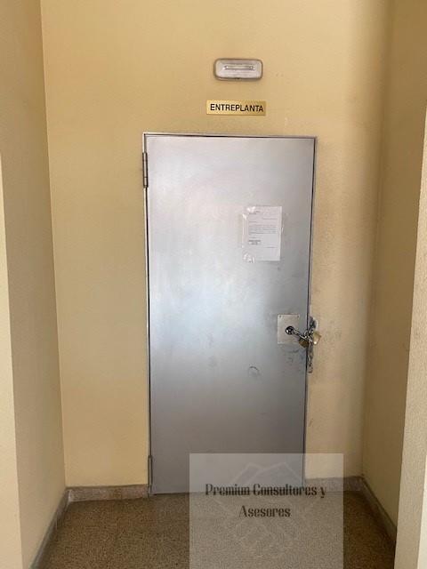 For sale of commercial in Madrid