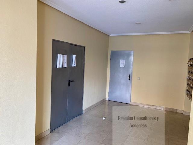 For sale of commercial in Madrid