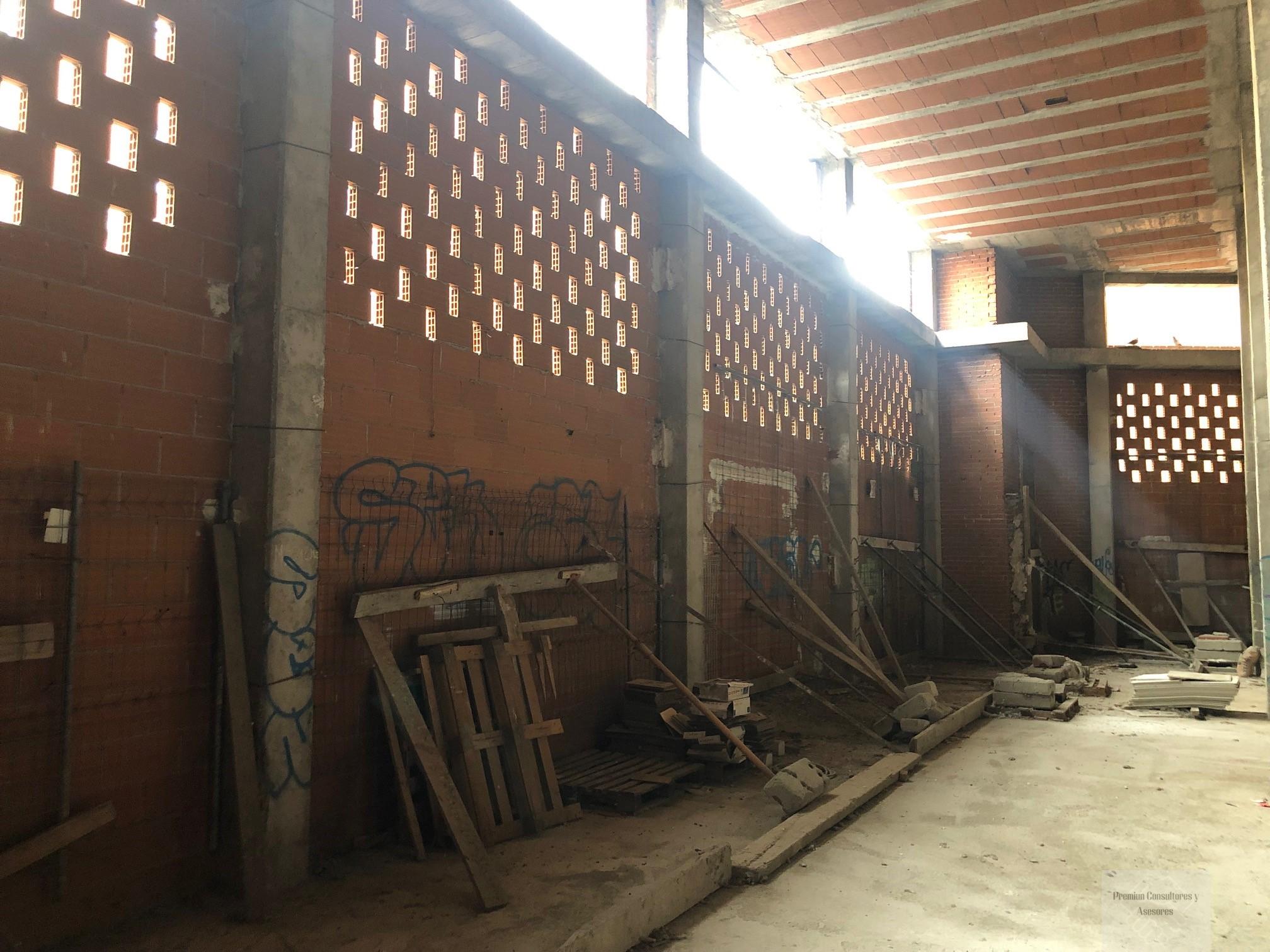 For sale of commercial in Madrid