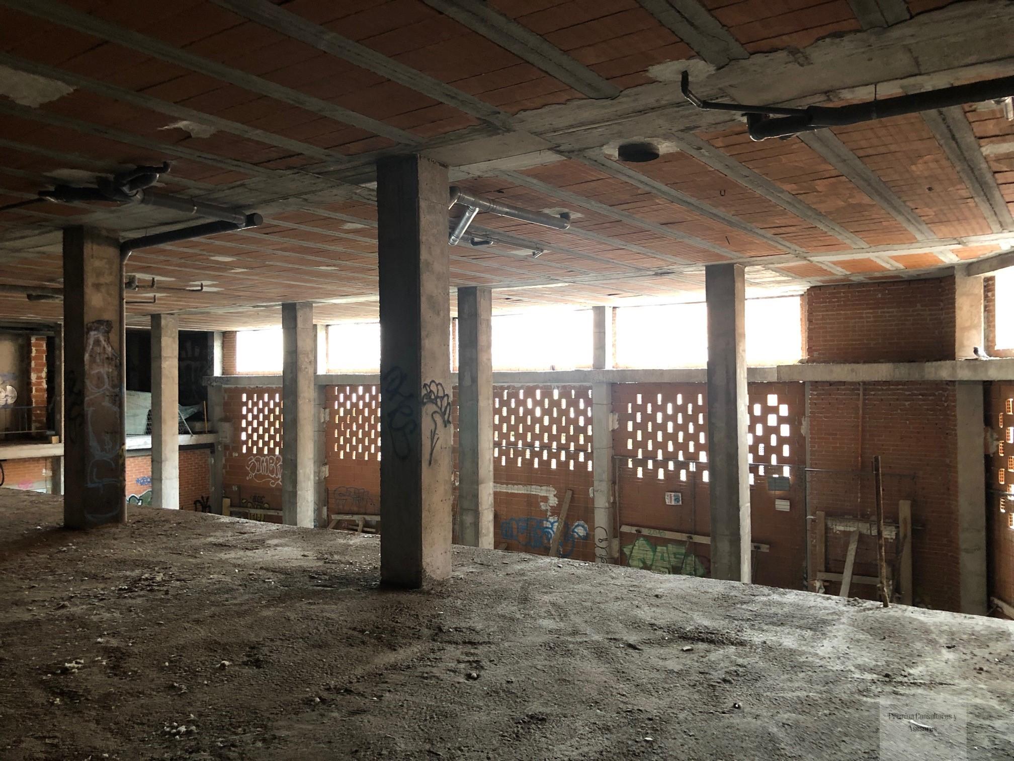 For sale of commercial in Madrid