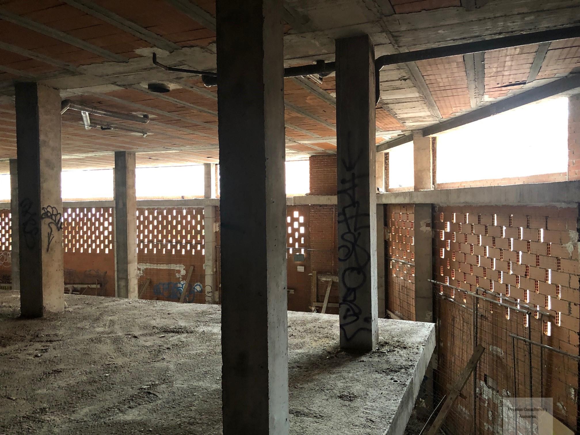 For sale of commercial in Madrid