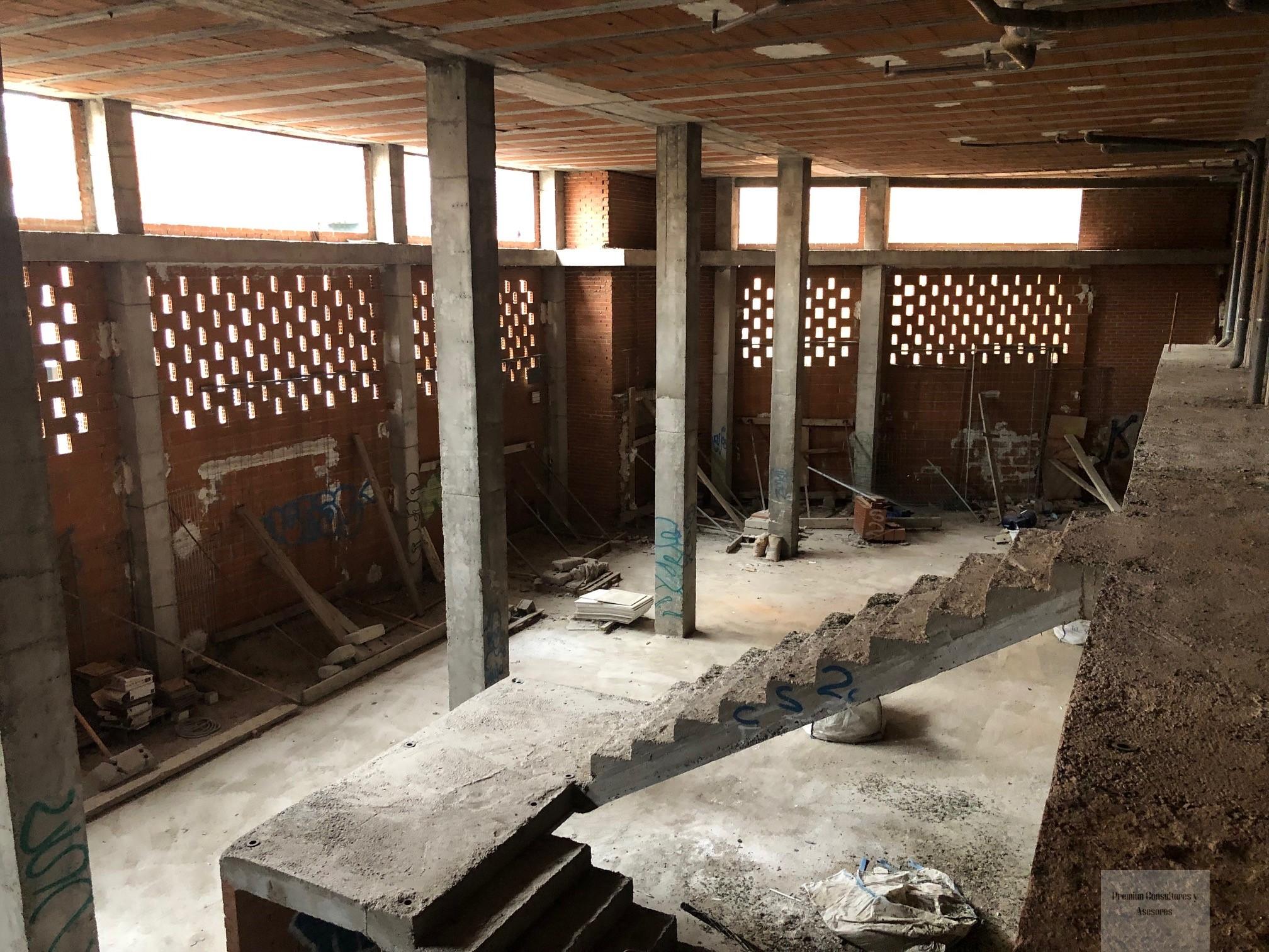 For sale of commercial in Madrid