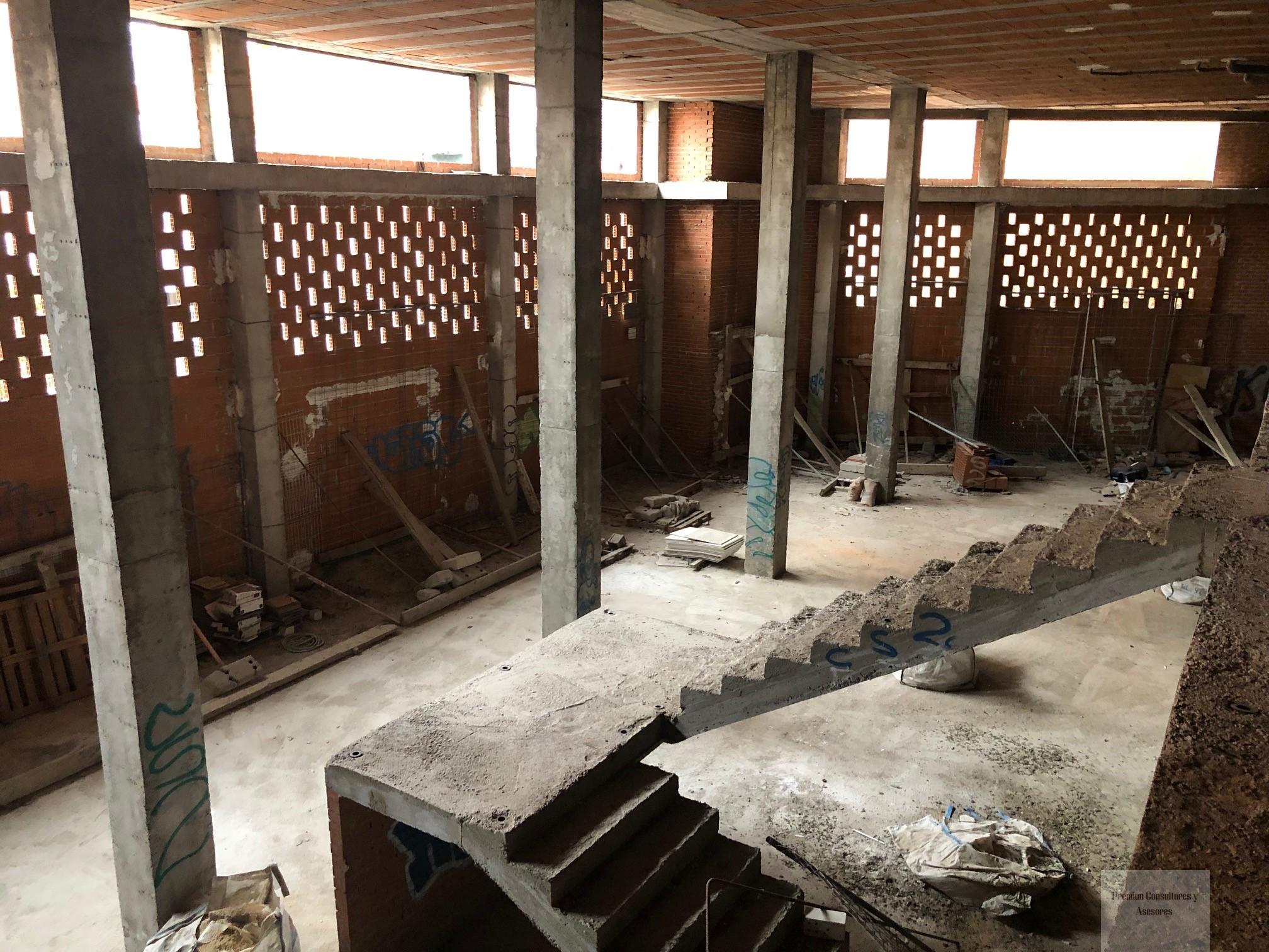 For sale of commercial in Madrid