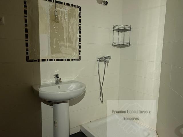 For sale of flat in Madrid