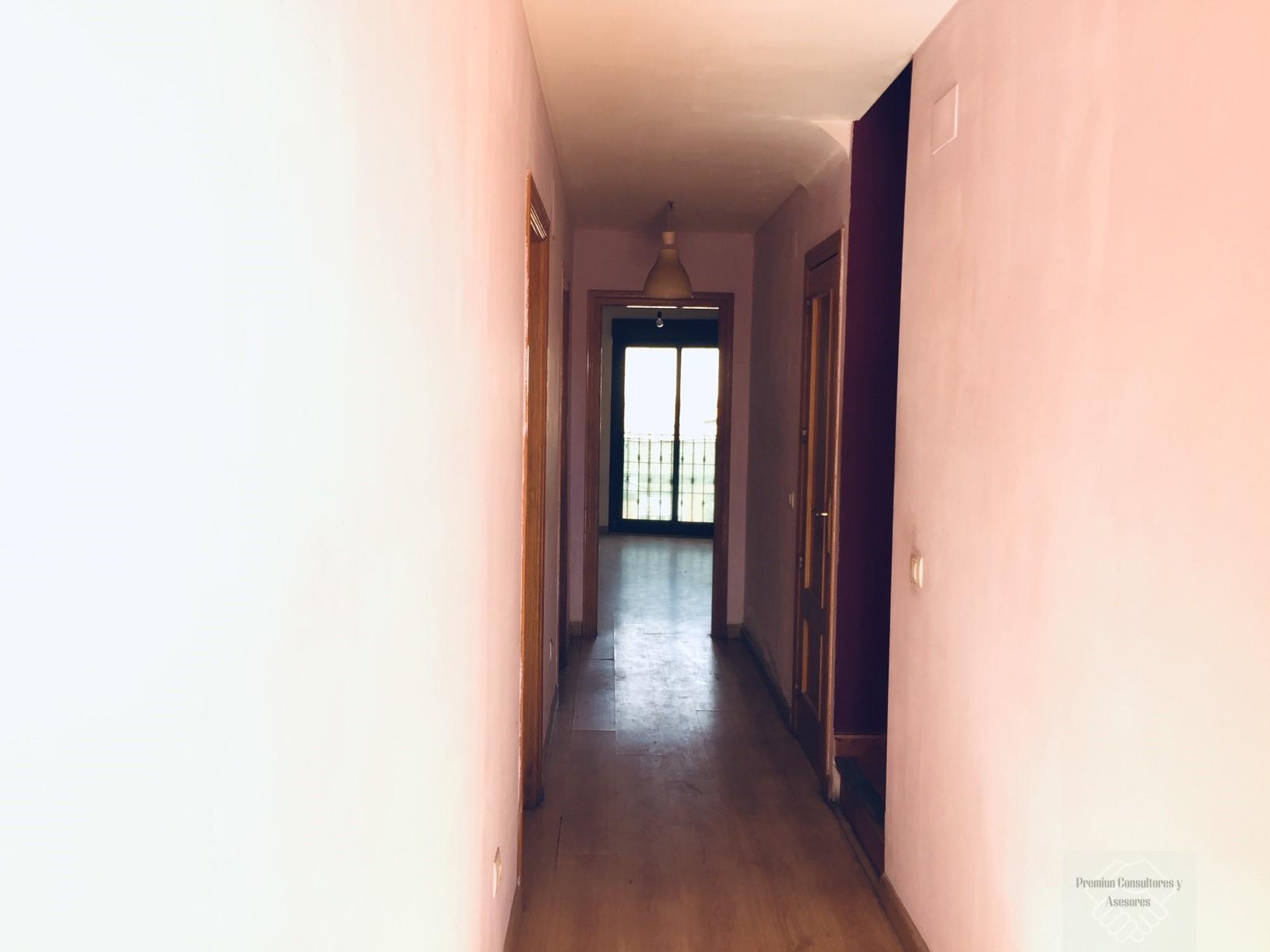 For sale of flat in Villa del Prado