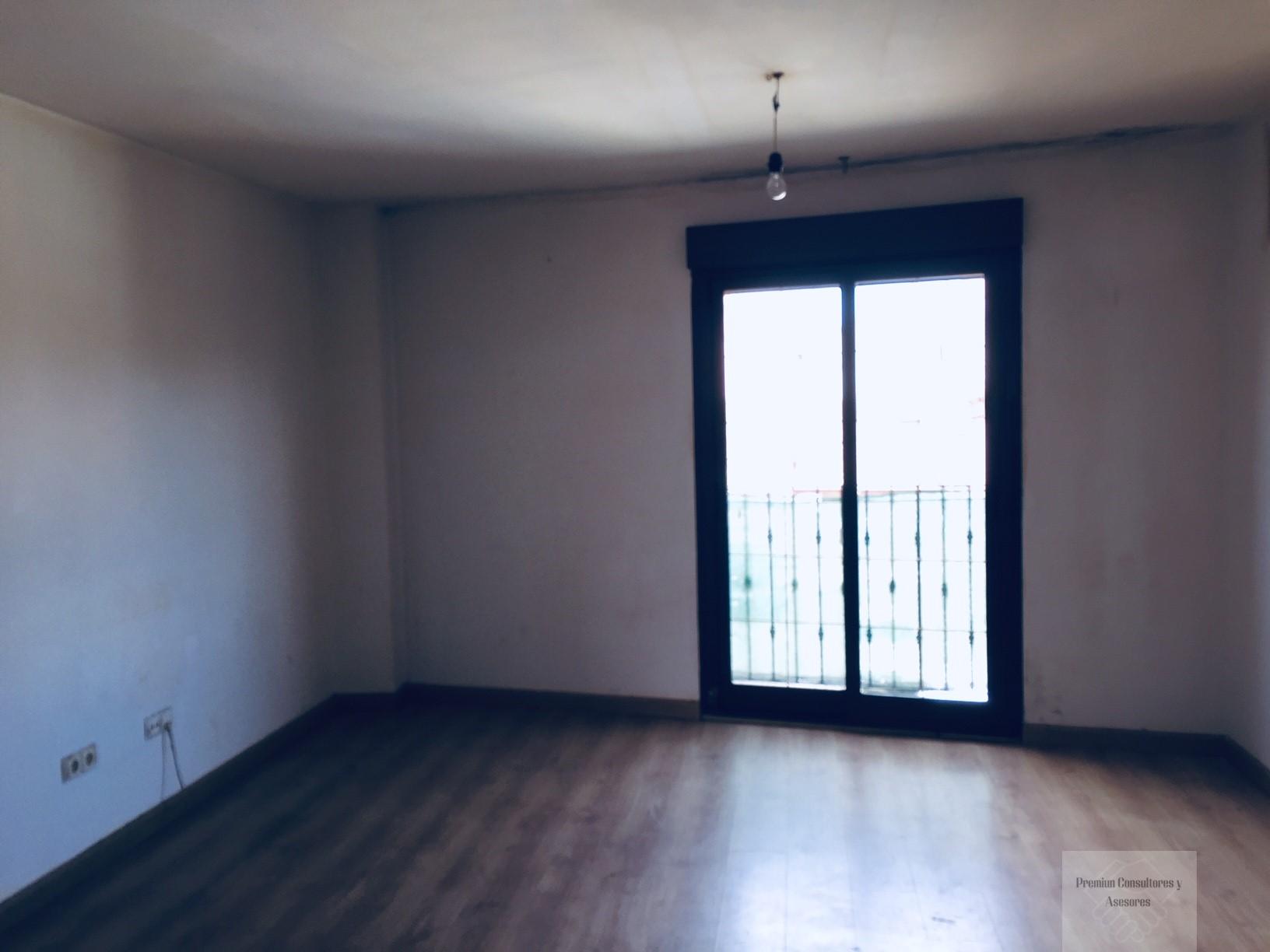 For sale of flat in Villa del Prado