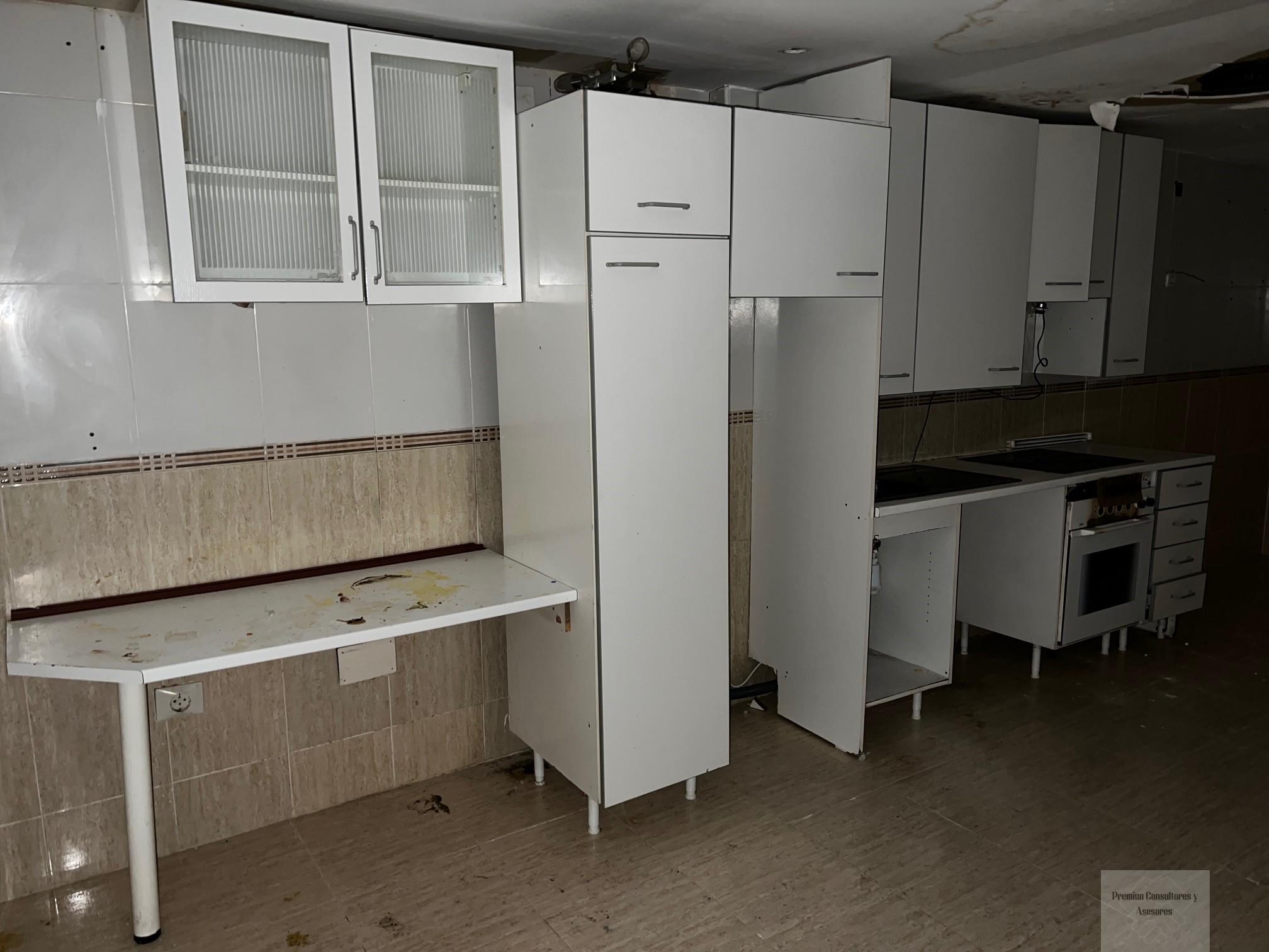 For sale of house in Serracines