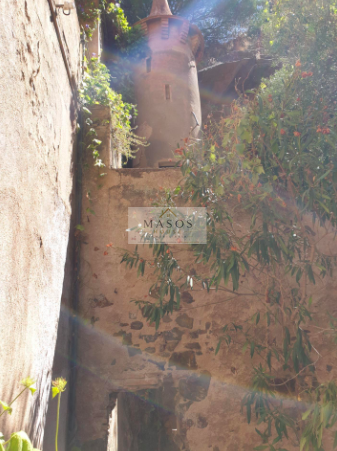 Venta de castillo en Portbou