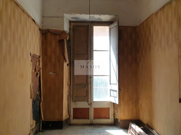 Venta de castillo en Portbou