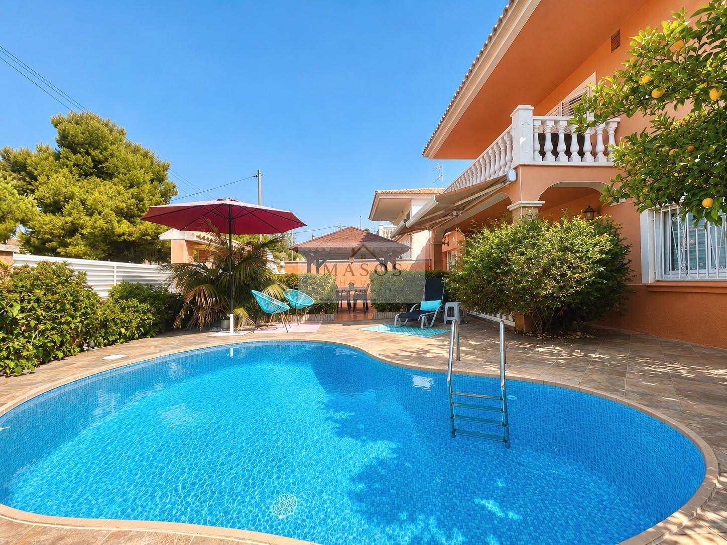 Venta de chalet en Cubelles