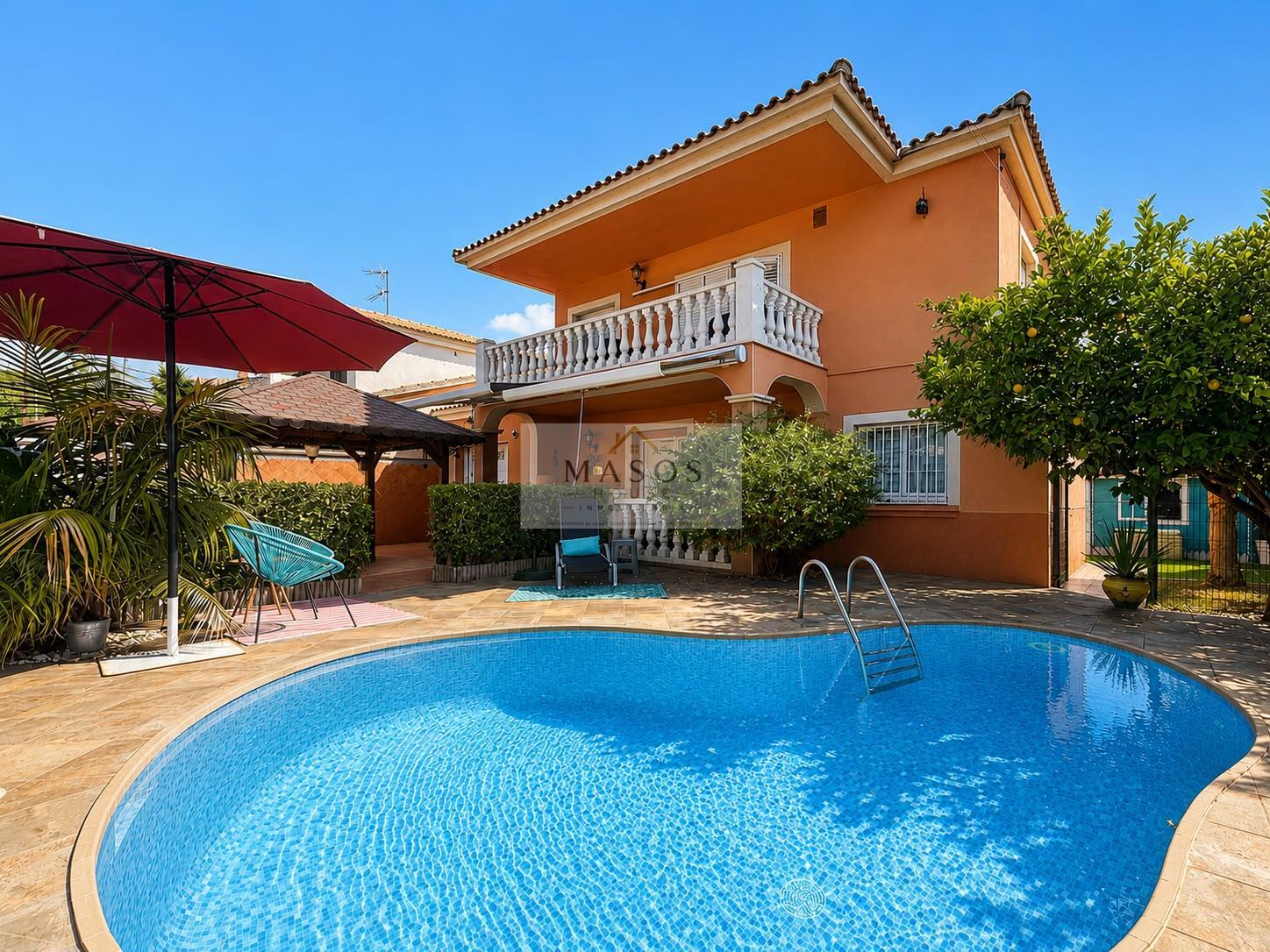 Venta de chalet en Cubelles