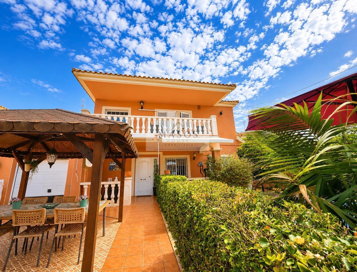 Venta de chalet en Cubelles