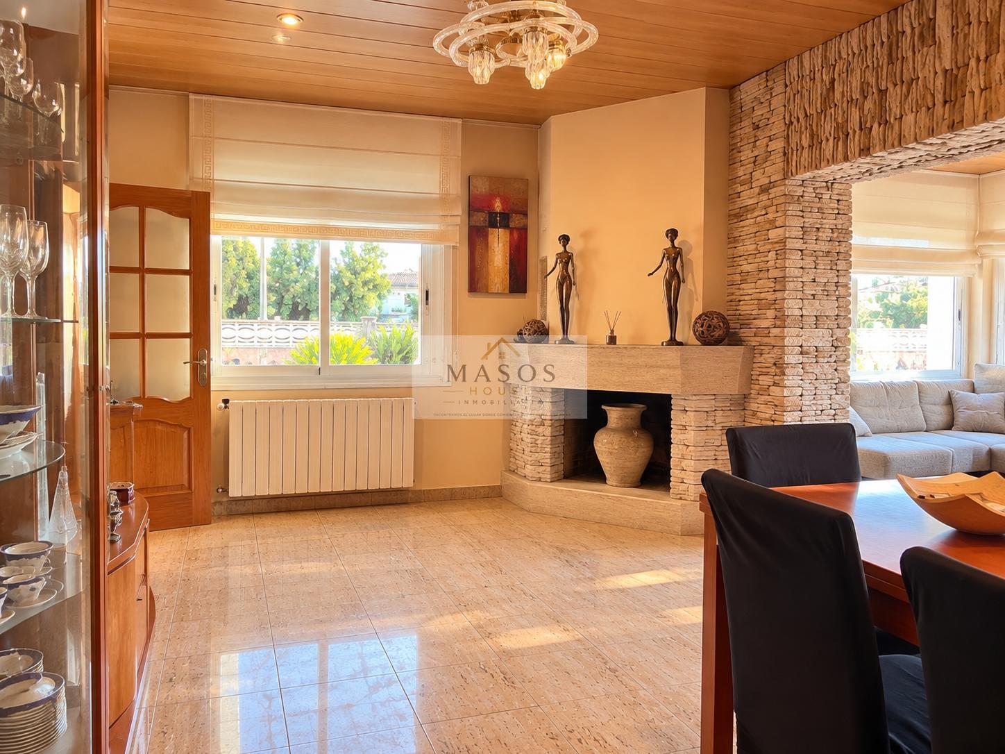 Venta de villa en Coma - Ruga