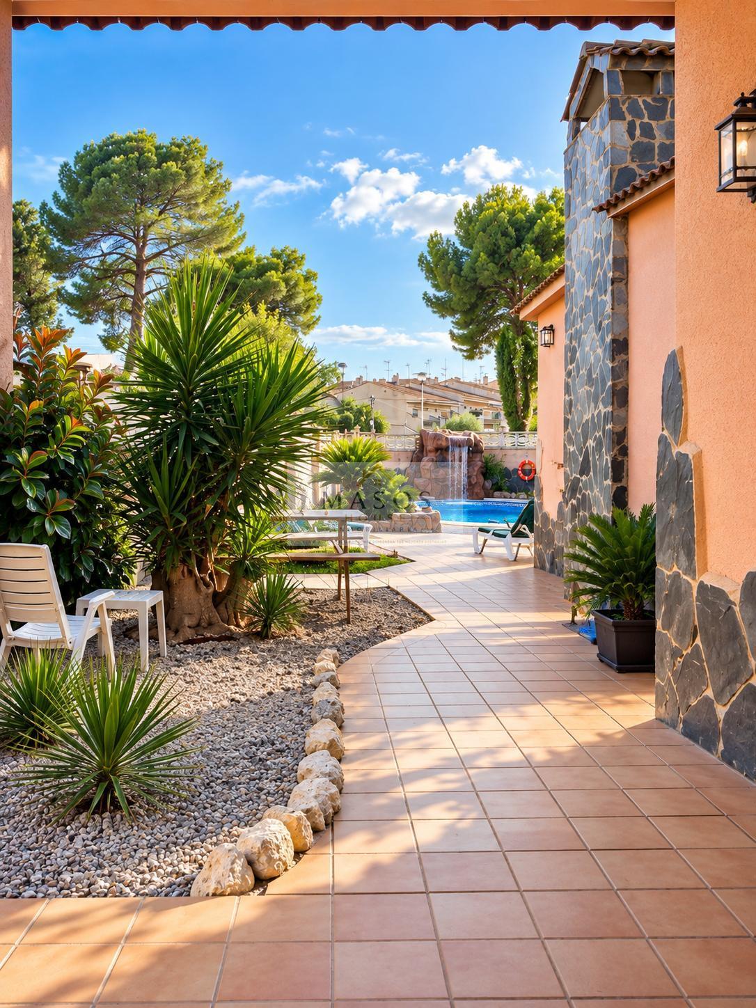Venta de villa en Coma - Ruga