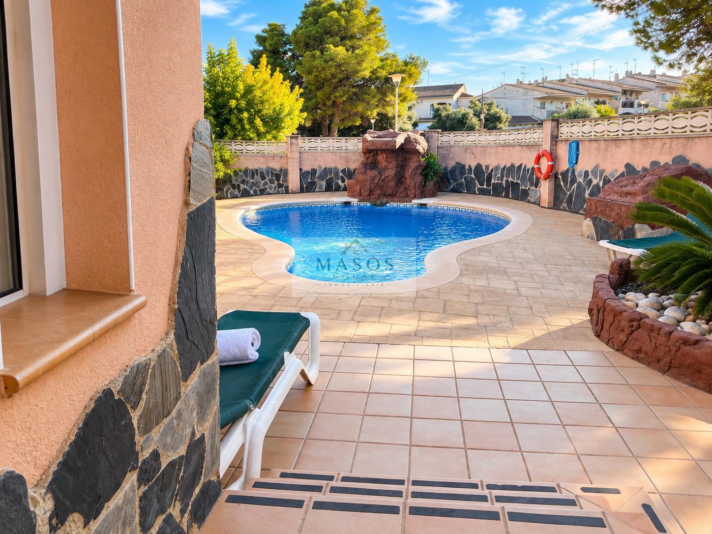 Venta de villa en Coma - Ruga