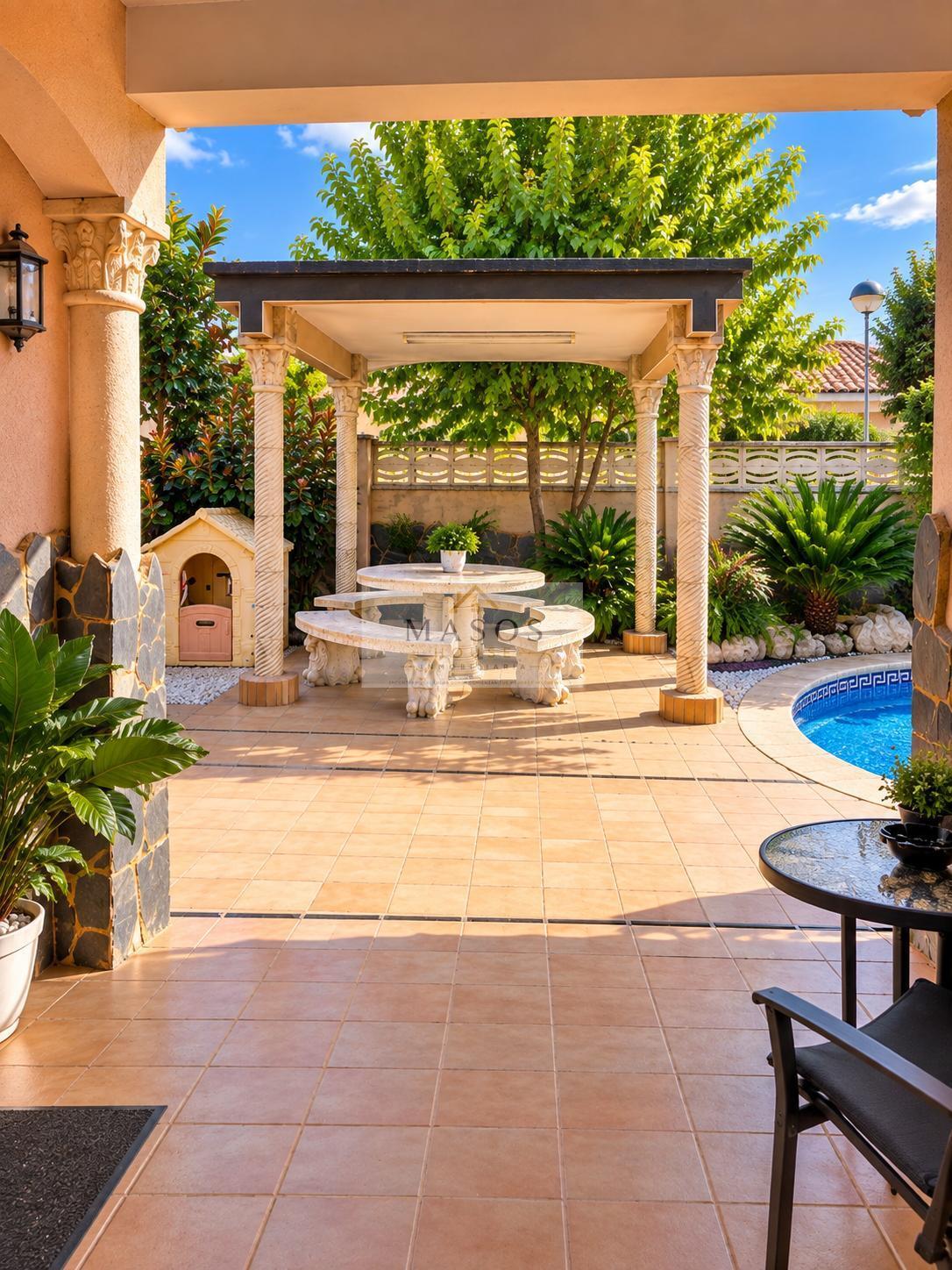 Venta de villa en Coma - Ruga