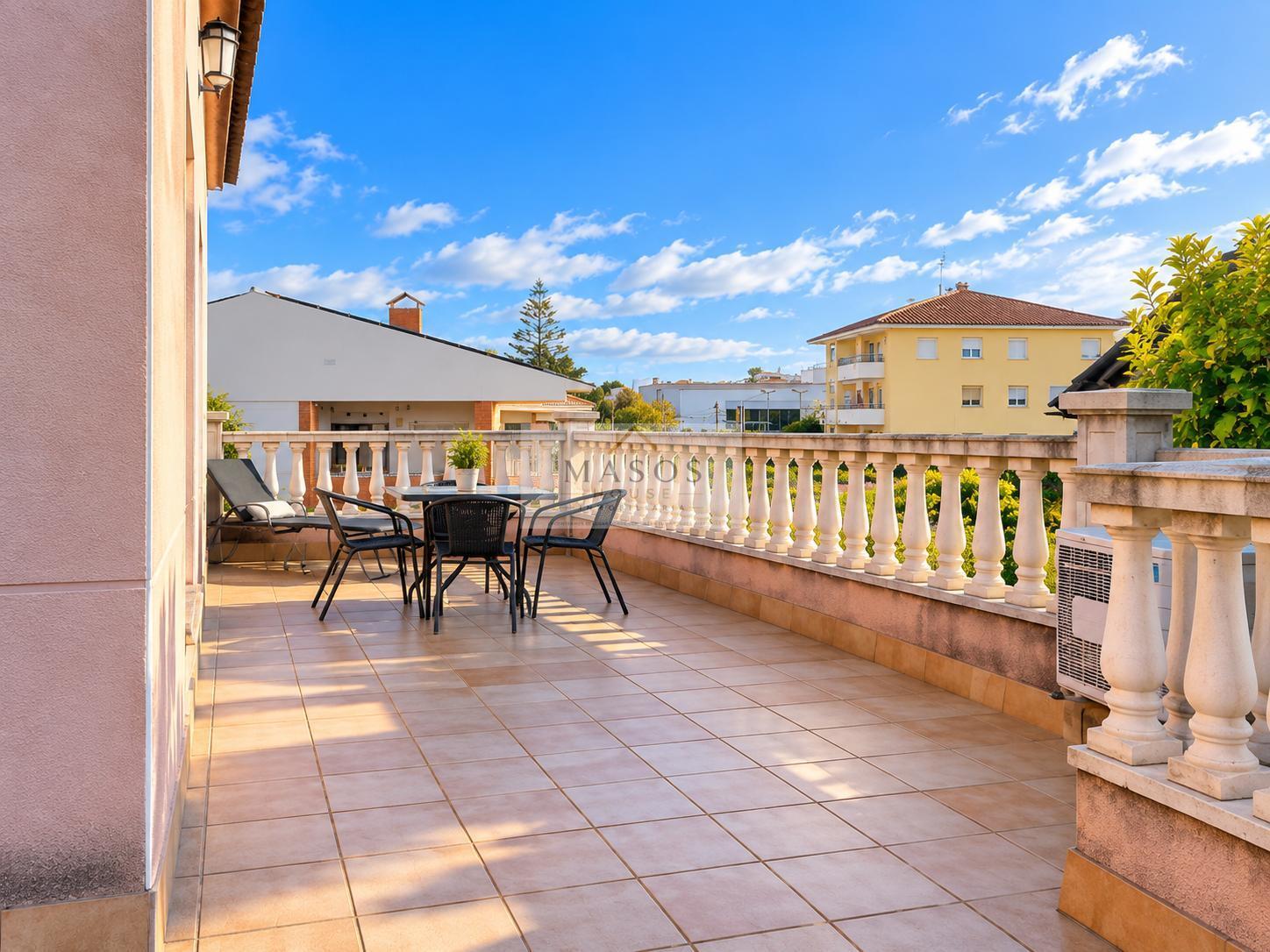 Venta de villa en Coma - Ruga
